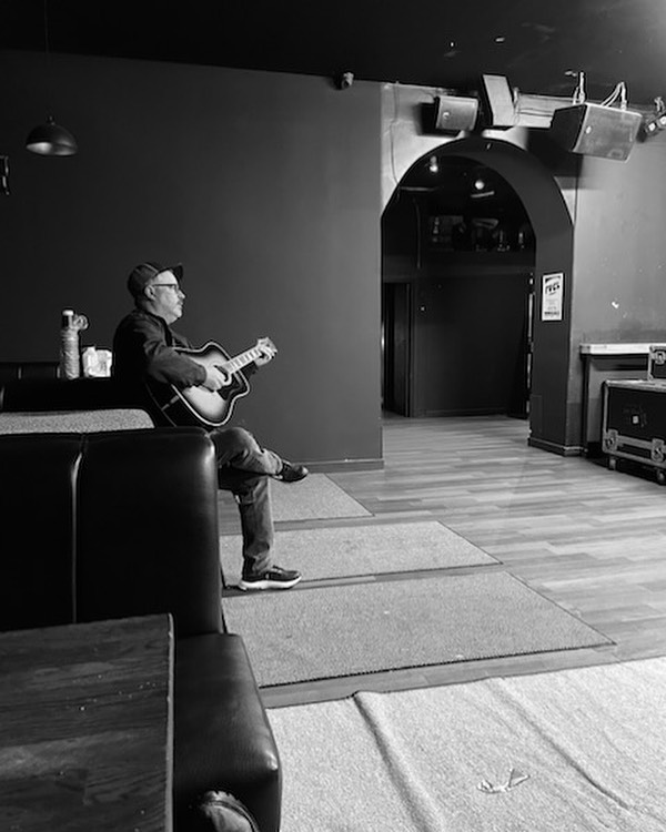 JD in the backstage, Glasgow