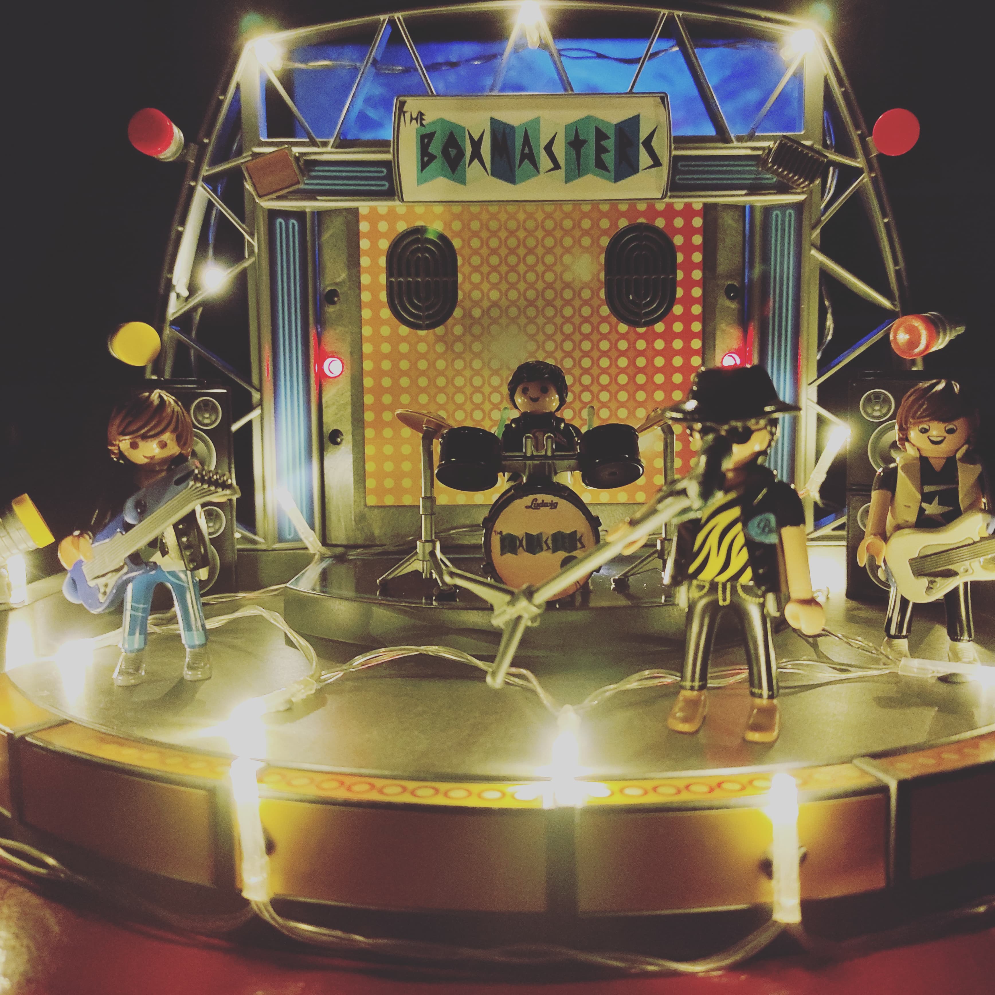 The Boxmasters playmobil on stage